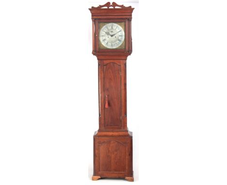 THOMAS BROWN CHESTER AN 18TH CENTURY OAK EIGHT DAY LONGCASE CLOCK with turned hood pillars and shaped cresting, arched trunk 