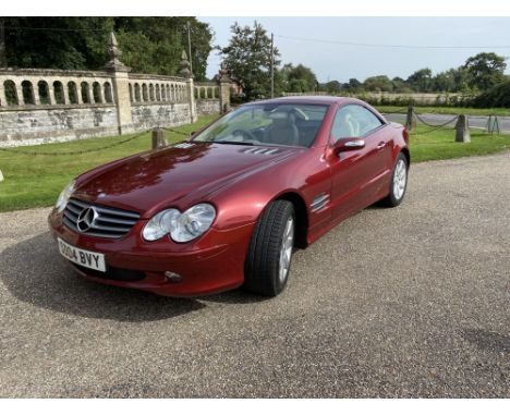 A lovely early example of the technically brilliant, fifth-generation SL in a rare colour. UK-supplied and first registered i