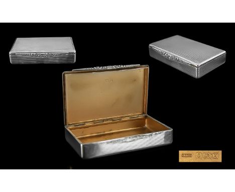 Elizabeth II - Large / Heavy High Quality Stunning Silver Engine Turned Hinged Snuff Box with Gilt Interior. Hallmark Birming