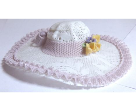 Lladro lace hat boxed