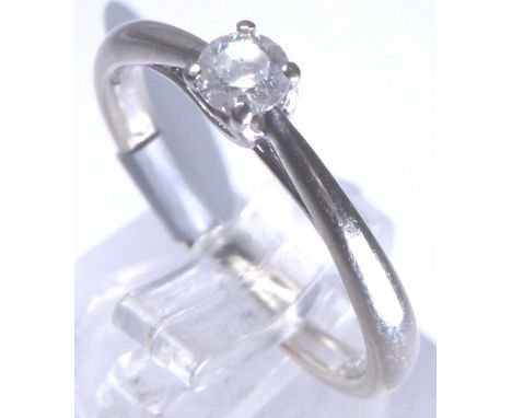 9 ct white gold 0.15 ct diamond solitaire ring, size K