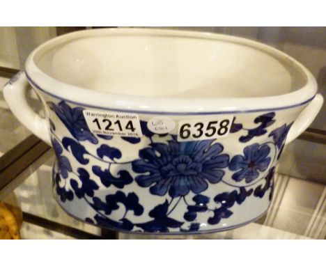 Flowblue ceramic planter, W: 28 cm