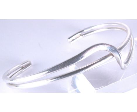 Sterling silver solid wave bangle 