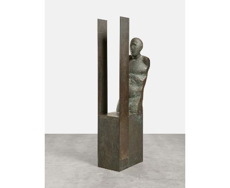 OTTO, WALDEMAR1929 Petrikau/Polen - 2020 WorpswedeTitel: Großer Sockeltorso XXXIII mit Rasterplatten. Datierung: 1989. Techni