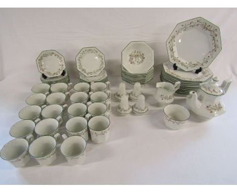 Johnson Brothers 'Eternal Beau' part dinner service and tea set&nbsp;