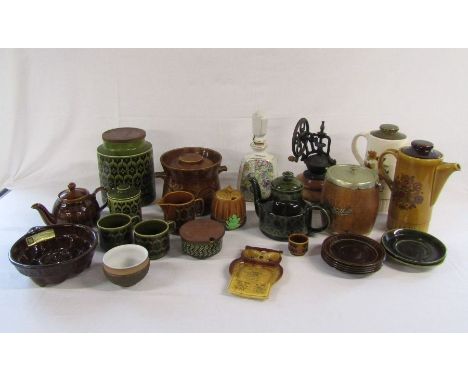 Mixed selection of kitchenware, to include a coffee grinder, Hornsea, Palissy etc