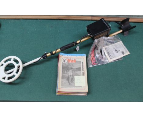 Vintage Fisher M-Scope CZ-6 Quick Silver metal detector with paperwork plus a selection of magazines (not tested)