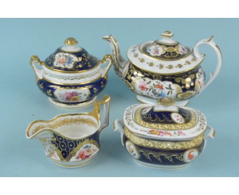 An early 19th Century hand painted teapot decorated with flowers, pattern 532 to base (hairline crack through body) plus a Da