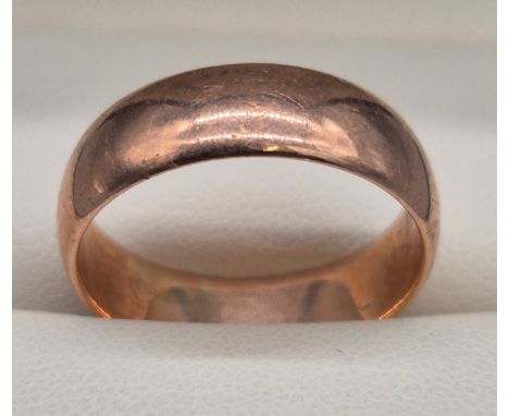 9ct Rose gold wedding band ring. 5.16grams. Ring size S. 