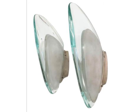 MAX INGRAND (Bressuire, France, 1908-Paris, 1969) for FONTANA ARTE.Pair of wall lamps model 1552, 1950s.Cut glass body with s