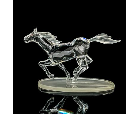 Handcrafted in the USA from renowned Crystal World constructed of full-cut, faceted crystal. This item has its original box 5