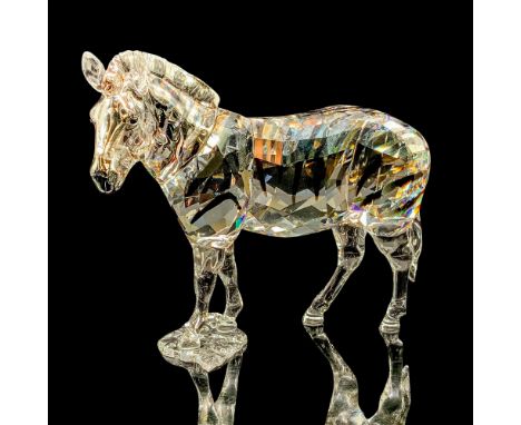 This zebra showcases 457 crystal facets and combines two special crystal effects to recreate the animal's iconic stripes. Ite