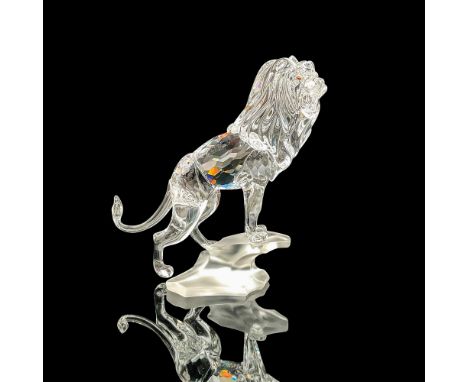 Part of the Rare Encounters group, this majestic figure has clear faceted body and amber eyes, standing on frosted base. Swar