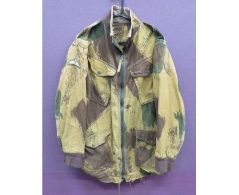 Post WW2 Airborne Forces Dennison Smockgreen, tan and brown camouflaged smock.  Full front zip.  Patch chest and lower bag po