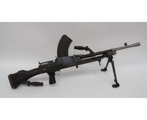 Deactivated British Pre War Dated MK1 Bren Light Machine Gun.303, 25 inch barrel with built in front flash hider and side mou