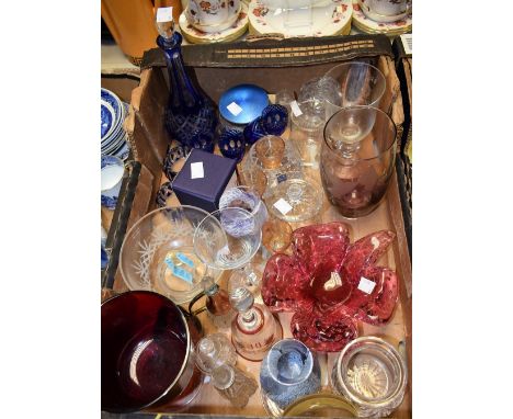 Glass - a Bohemian blue flashed glass decanter and four nip glasses;  a pair of similar table salts;  pink bubble glass leaf 