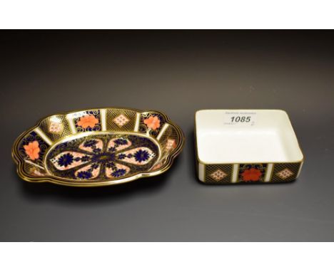 A Royal Crown Derby 1128 pattern shaped dish, first quality; another, rectangular trinket tray (2)