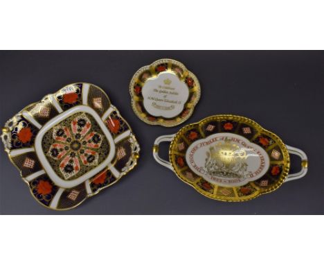 A Royal Crown Derby 1128 Imari shaped quatrefoil dish, first quality; conforming Elizabeth II Golden Jubilee dishes, solid go