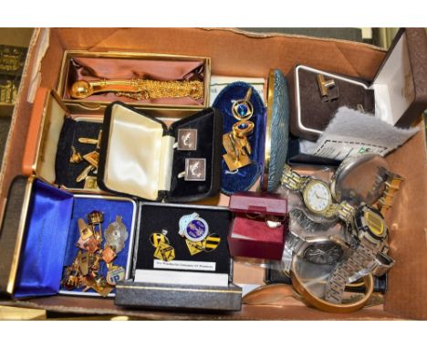 Jewellery & Watches - a  pair of Dennis the Menace cufflinks, others Worshipful company of Plumbers Retro 1970s etc, Casio an