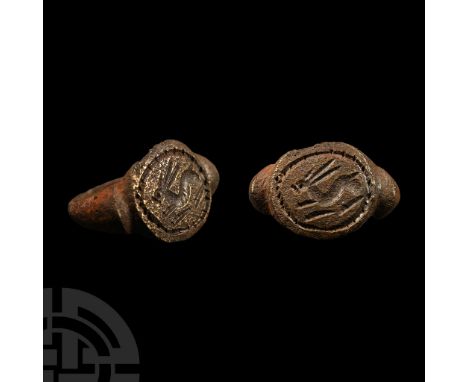 3rd century A.D. With slightly upturned shoulders, disc bezel with incuse figure of a hare. Cf. Ruseva-Slokoska, L., Roman Je