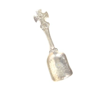Arts and Crafts Celtic Cross design Scottish silver caddy spoon with two hammered style finishes to stem and bowl by G.P and 
