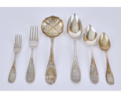 American silver flatware comprising a tablespoon, dessert spoon, tea spoon, two small forks and a sifter spoon, 8.5oz, 264g,