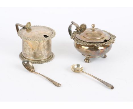 George IV silver mustard pot and cover with scrollwork rim on three lion's paw feet, by Charles Fox I, London, 1822, with non