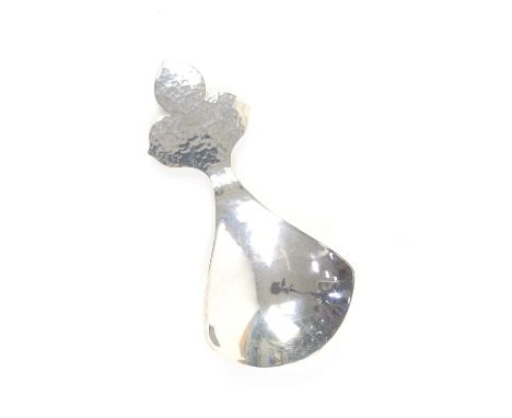 Bespoke contemporary Arts and Crafts design caddy spoon with a double stem hammered design and a fill reverse hammered finish