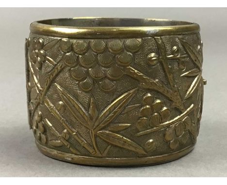 the bangle cast in relief with bamboo and leavesthe bangle 5.5cm diameter Qty: 2