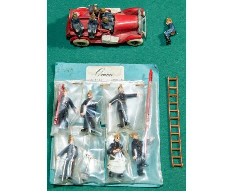 Taylor &amp; Barrett metal Fire engine model in red with 6 fire man and ladder, This looks as though it has possibly been res