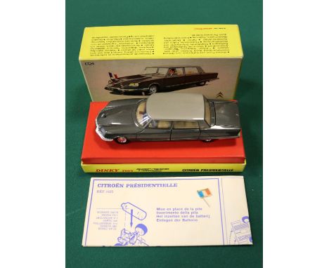 French  Dinky  No.1726, 1435 Citroen Presidentielle in lift off lid picture box. Model is displayed on a red base and held wi