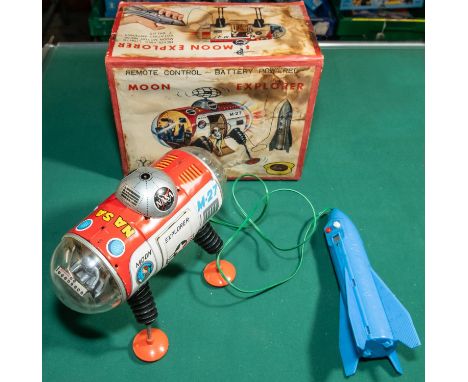 Vintage Tinplate Moon Explorer M-27, Remote controlled space toy. Produced in the 1950s by Yonezawa toys and marketed by Fair