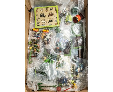 Britains Lead garden, Pond, flowers, flower beds, beehive, bird house, trees and plants, Also a Britains Lilliput farm set of