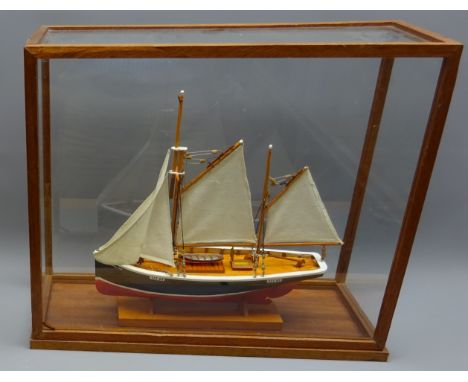 Wood scale model of Scarborough fishing boat 'Sparkling Star' SH 68, rigged, on stand in glazed case, model L33cm, caseL51cm,