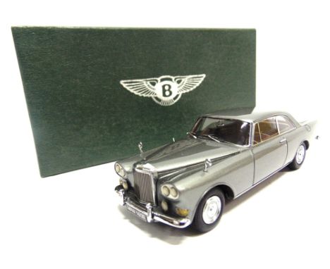 A NEO NO.044160, BENTLEY S111 CONTINENTAL MULLINER PARK WARD  silver, mint or near mint, lacking plastic case, in outer card 