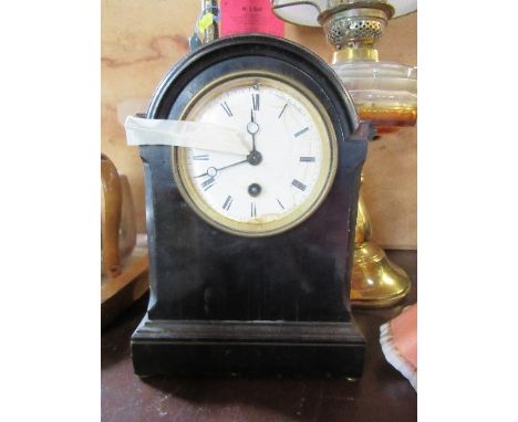 A mantel clock