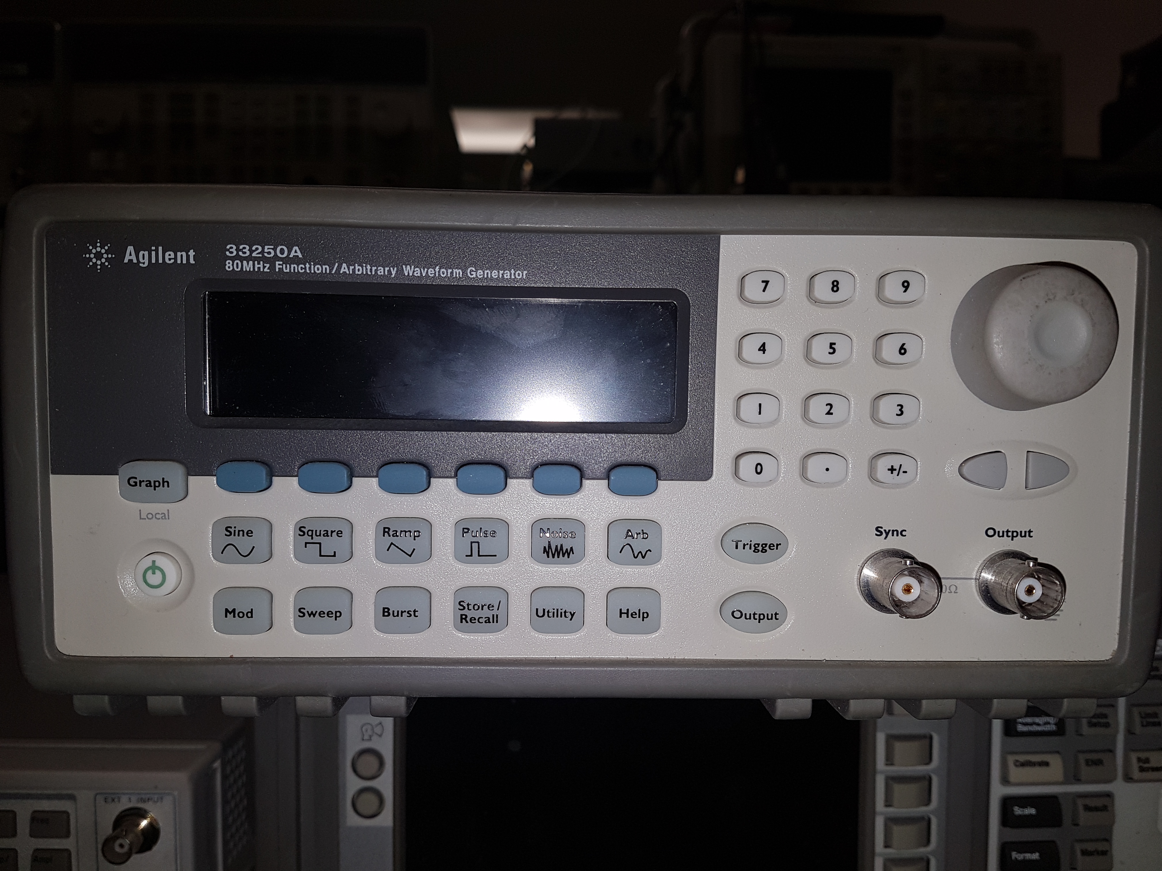 Agilent "33250A" Arbitrary Waveform Generator, S/N MY40002733 Features