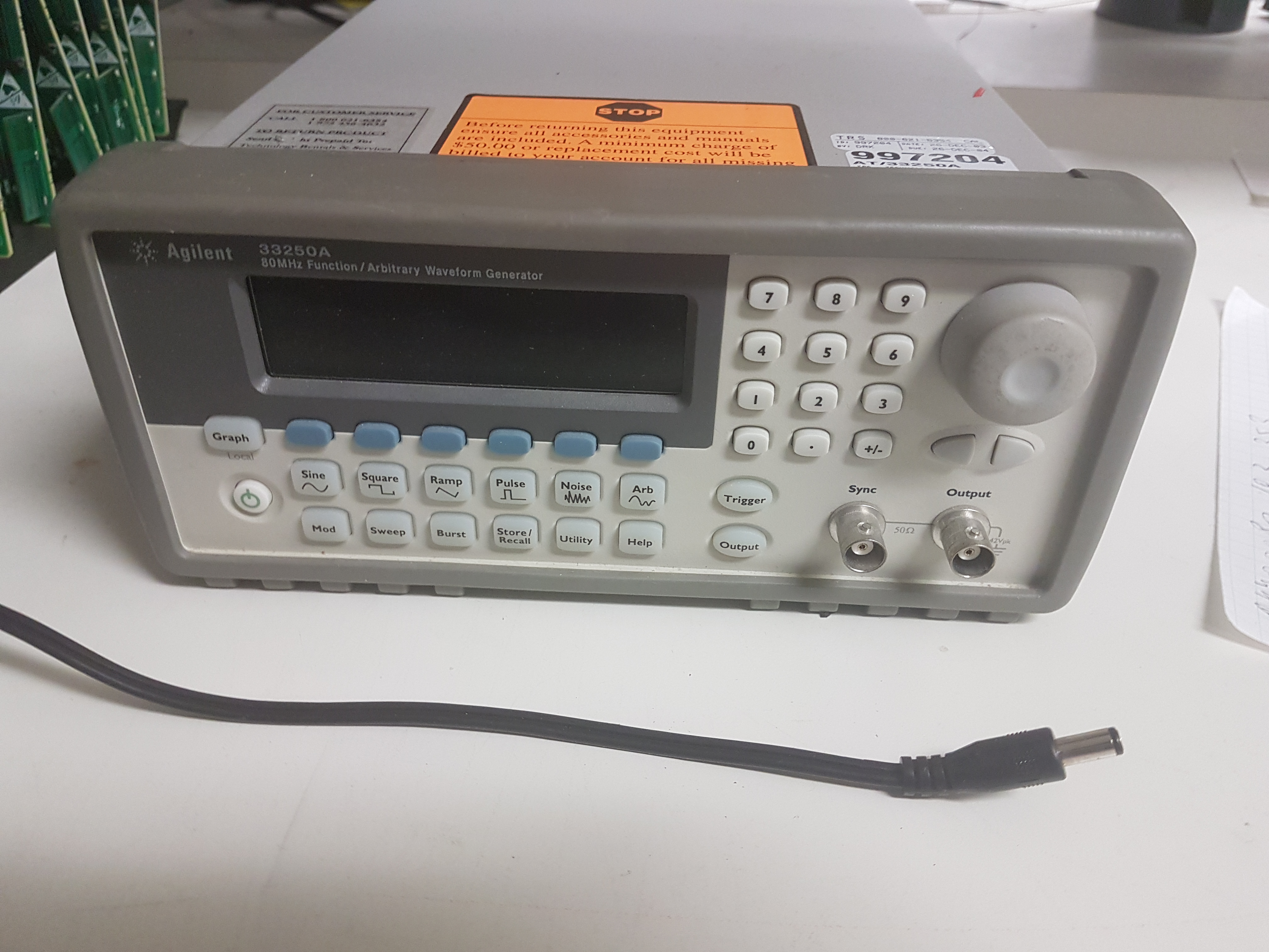 Agilent "33250A" Arbitrary Waveform Generator, S/N MY40002733 Features