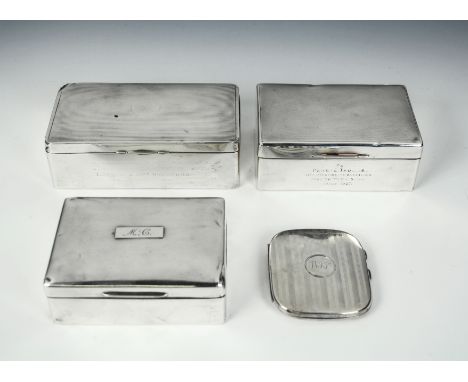 A George V cigarette case and boxes the case by Joseph Gloster Ltd., Birmingham,1918, rounded rectangular form, striped decor