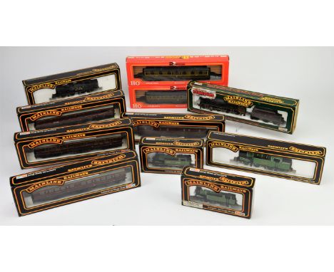 Mainline railways, Royal Scot LMS crimson, Cat No 37-080, together with other Mainline Railways items to comprise,  four carr