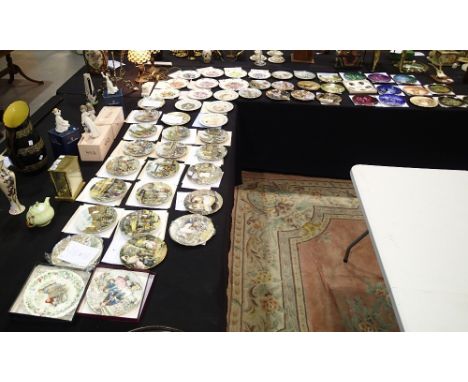 Large quantity of collectors plates including Royal Albert Wedgwood Royal Worcester etc 