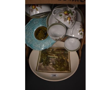 An Alfred Meakin 'Hereford' part tea service having 18 pieces approximately, a vintage Majolica portrait cameo plate and a Sa