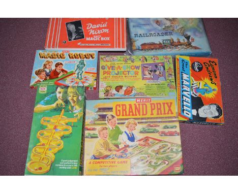 Boxed games, including: Magic Robot by Merit; David Nixon Super Magic Box; Railroader; Give-A-Show Projector; Grand Prix, als