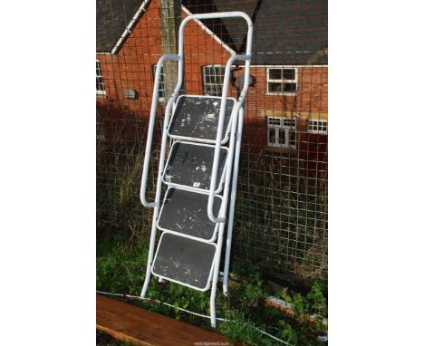 A 4 rung step ladder.