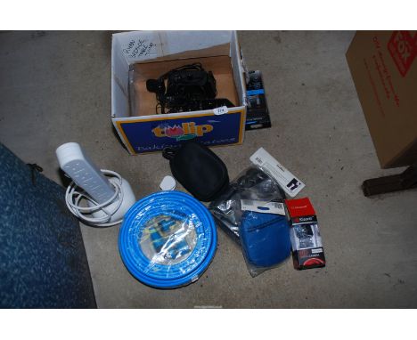 A Tower socket set, knee pads, hose pipe, digital camera, etc.