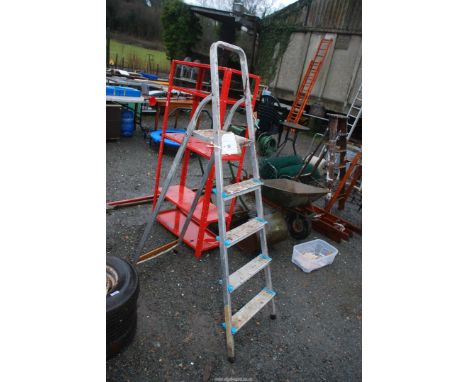 A 5 rung aluminium step ladder.
