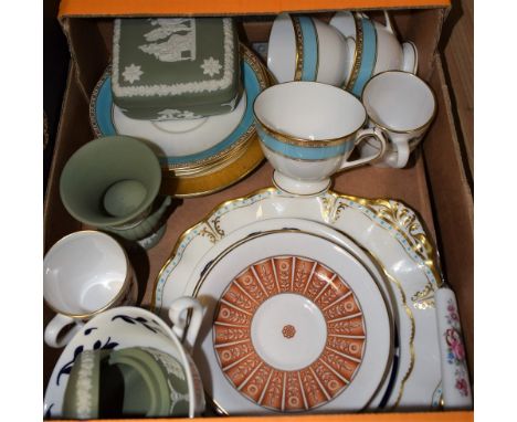 Ceramics - a Royal Crown Derby set of three Fifth Avenue cups, saucers and side plates; a Lombardy pattern cake plate; others