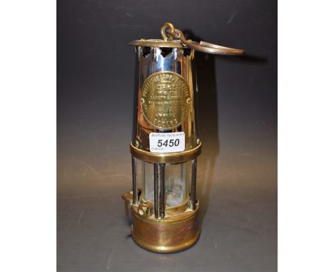 An Eccles miner's safety lamp, type GR6S