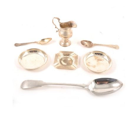 Seven silver Kings pattern teaspoons, John Round &amp; Son Ltd (Joseph Ridge), Sheffield 1907, two other Kings pattern tea sp