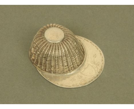 A 19th century filigree white metal jockey cap caddy spoon, with solid brim. CONDITION REPORT: This filigree jockey cap spoon